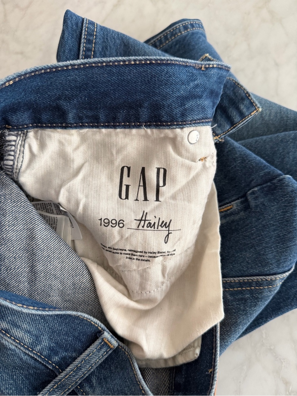 Gap The Hailey Low Rise Loose Jeans in Light Wash Size 26 NWT - Picture 3 of 4